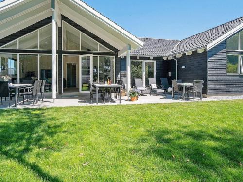 Olpenitz Casa | 18 person holiday home in Hasselberg