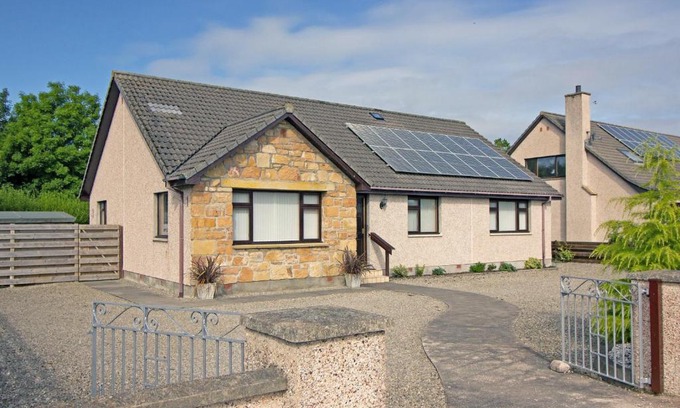 Dornoch Casa | 18 The Meadows