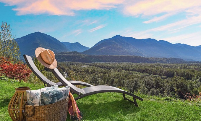 Promontory Casa | ❤180° Majestic View - Powerful AC | Firepit | Pet Friendly | near Cultus Lake
