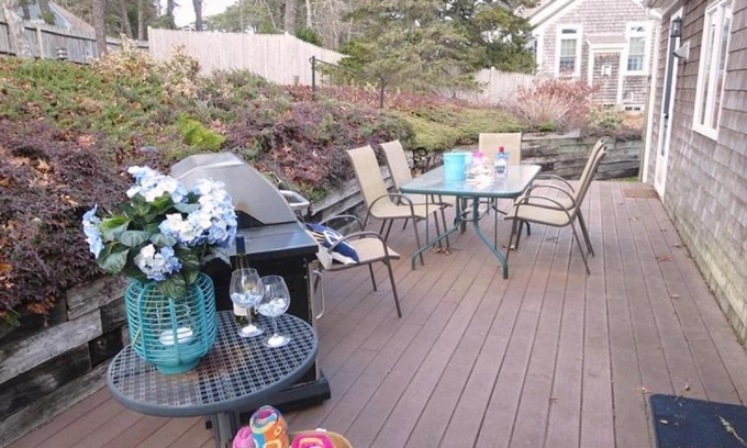 West Chatham Casa | 180 Hardings Beach Road Chatham Cape Cod - The Cape Escape