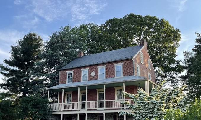 Bausman Otro | 1800's Farmhouse on working orchard farm