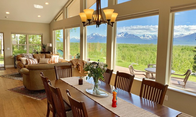 Knik-Fairview Casa | 180° Mountain Views~Luxury Chalet~Mountain Retreat~Fireplaces~Private~Serene