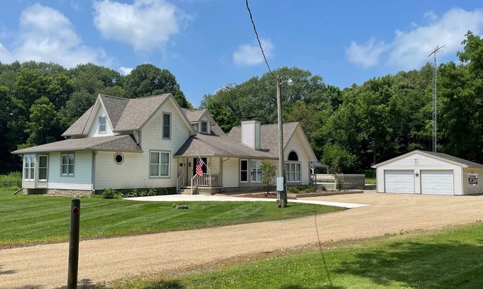 Templeton Otro | 1815 Farmhouse with historical significance