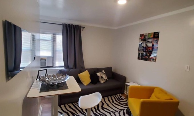North Bergen Apartamento | 1817 1H · Apto encantador con estacionamiento disponible - 20 minutos a Time Square