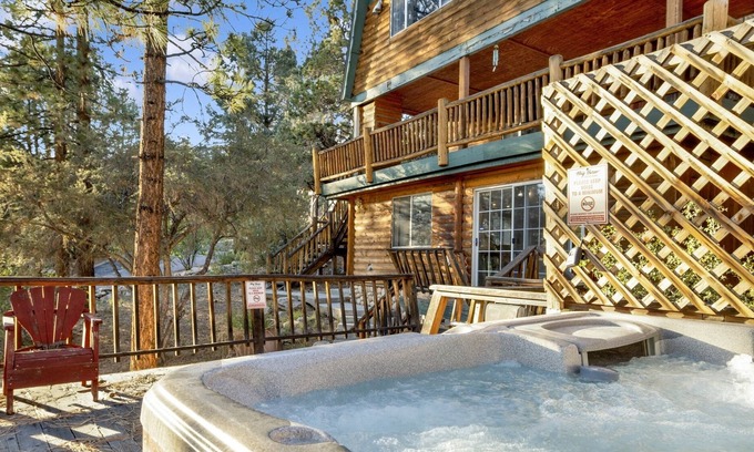 Whispering Forest Cabina | 1850-haven Hideaway 3 Bedroom Home by Redawning