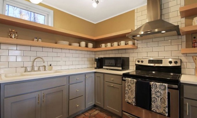 Rocheport Casa | 1855 Charm Meets 2024 Technology