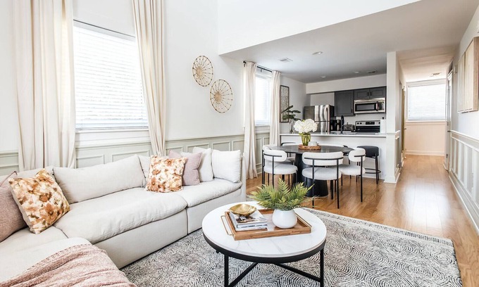 Downtown Charleston Apartamento | 1874 Suite at 360 King