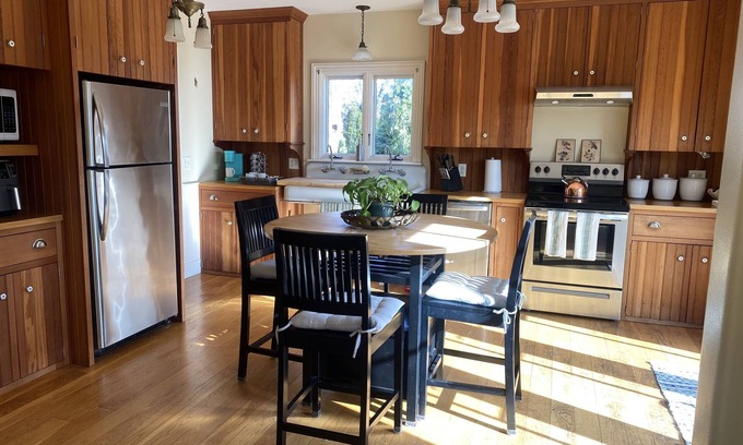 Jamestown Casa | 1887 remodeled home located in the heart of historic Jamestown,RI.