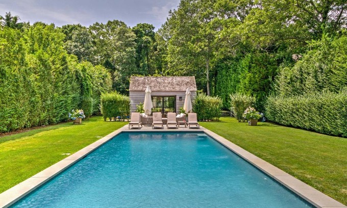 Springs Casa | 1890s East Hampton Farmhouse in Amagansett Area!
