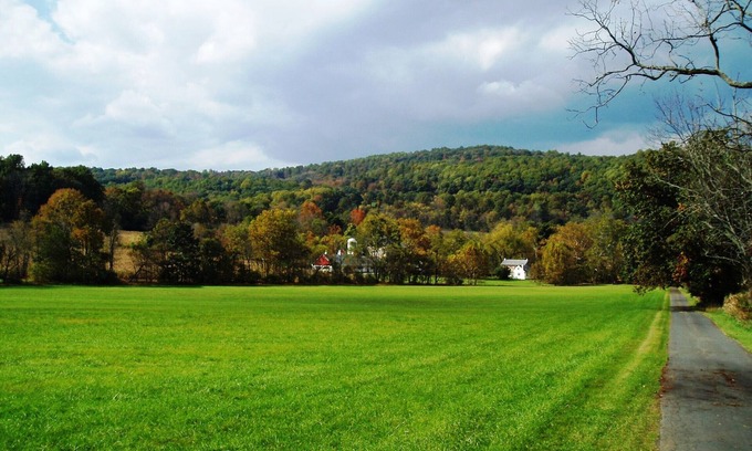 Riegelsville Casa | Décimo octavo C. HOME ON COOKS CREEK / CONSERVED 100 ACRE FARM (NYC 1. 5 hrs; Phila. 1 hr)