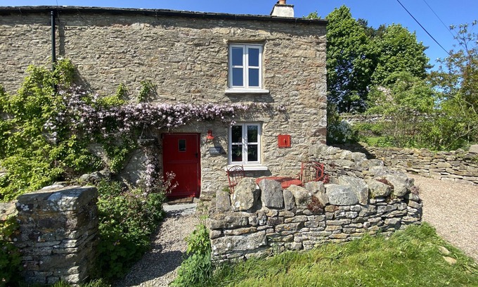Marrick Cabaña | 18th Century Dales Cottage w/ Views & Garden