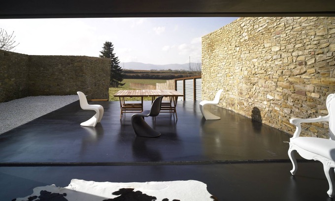 Seva Casa | Villa dels.XVIII de diseño con jardín, pequeña piscina y vistas al campo