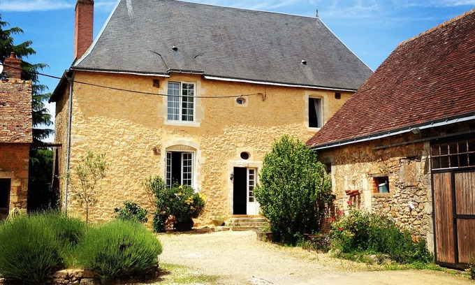 Saint-Symphorien Casa | 18th Century Manoir cerca de Le Mans, Sarthe