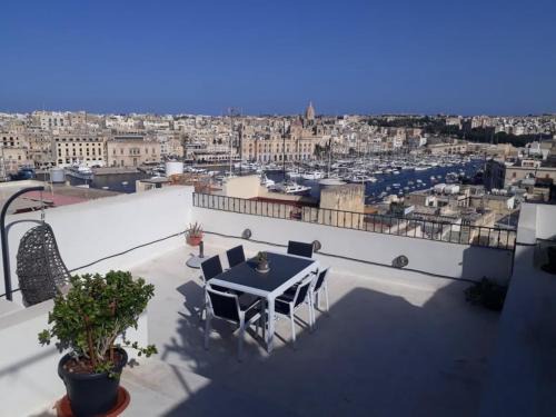 Senglea Casa | '19, Kenn L-Istorja' A remarkable 500 years old house of character