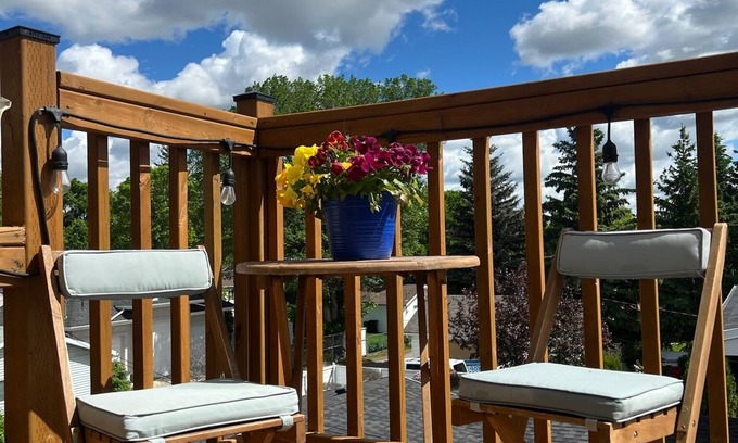 Northeast Edmonton Casa | Private Historic Loft Close to DT/Expo Centre