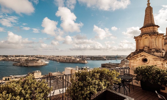 Valletta Hotel | 1926 Le Parisot Boutique Suites