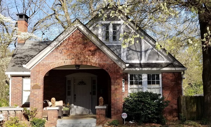 Sylvan Hills Casa | Casa histórica adorable Muy cerca del aeropuerto, estadios y sitios turísticos de ATL