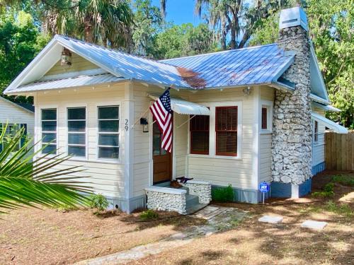 Yankeetown Casa | 1940 Cottage on the Nature Coast