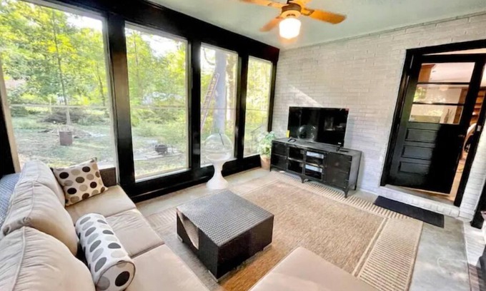 Cary Casa | 1950's 3BR Downtown Cary Ranch! 10 Min Walk to Downtown Cary Park!