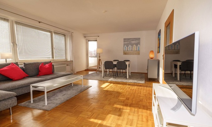 Center Apartamento | 199 Fewo Havenbrücke - Apartment 199 Havenbrücke with south-facing balcony and 3 bedrooms