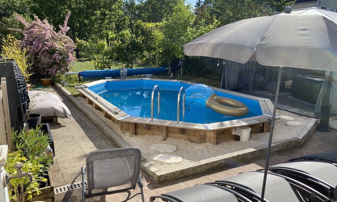 Bondy Casa | 19th century bourgeois house with swimming pool and jacuzzi on the outskirts of Paris