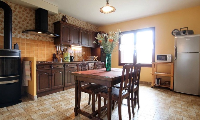 Frugieres-le-Pin Cabaña | Casa rural del siglo XIX con chimenea cerca de las gargantas del Doulon