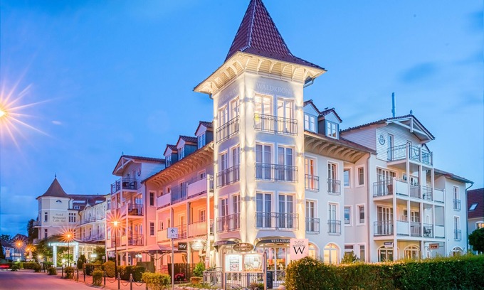 Kuehlungsborn Hotel | 1Una ubicación de playa en Ostseebad Kühlungsborn