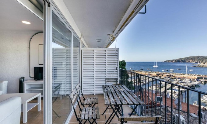 Llafranc Apartamento | 1a Linea mar port Llafranch