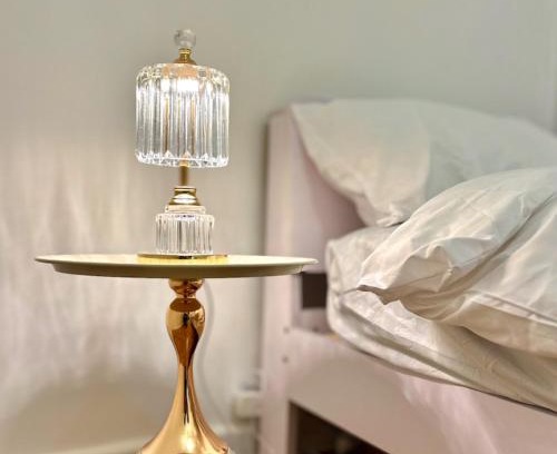 Bankstown Casa | 1A Modern Vintage Single & King size Rooms