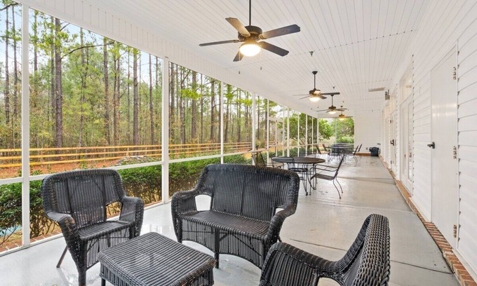 Grand Bay Apartamento | 1B Aprtment at Oak + Fountain #1