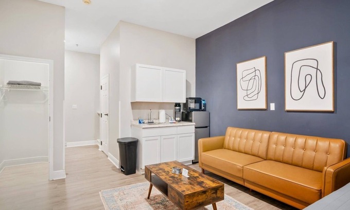 Grand Bay Apartamento | 1bd at Oak + Fountain! - #16