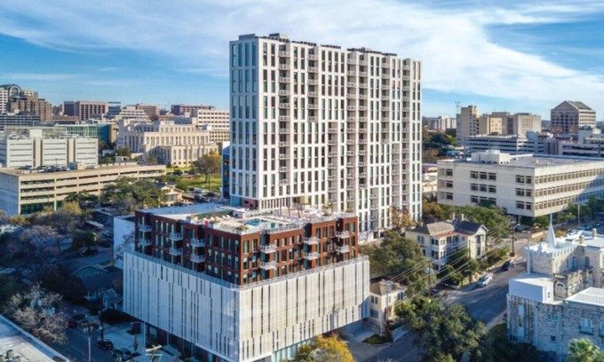Civic District Complejo | 1BD/Austin - Rooftop Pool & Firepit, BBQ!