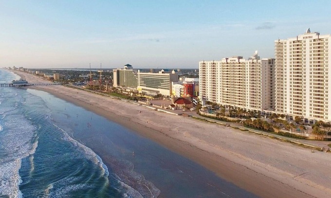 Daytona Beach Complejo | 1BD/Daytona - Oceanfront Resort w/Pools, Nearby Attractions and Popular Beaches!