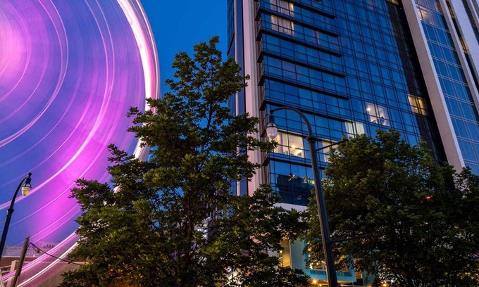 Downtown Atlanta Hotel | 1BD Presidential Suite/Atlanta - Downtown Location w/Rooftop Pool!