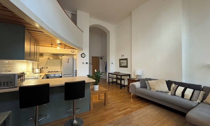 Ferndale Apartamento | 1BD Victorian Conversion with Gym, Brixton