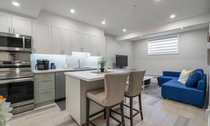 Calgary Apartamento | 1Bdrm Suite- Howse Den