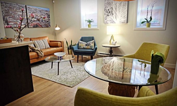 Sappertown Casa | 1Bedrm+Den/Office Suite with a Mid-century Modern Vibe - EXTENDED Stays Welcome