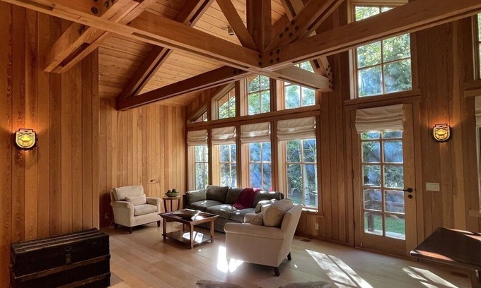Sun Valley Cabina | 1Bedroom With 3 Bunk Beds + A Pull Out Sofa Bed