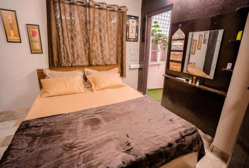 Kukatpally Housing Board Colony Apartamento | 1BHK Apartment Near Nexus Mall Kukatpally, Kitchen, Self Check in, Projector, Fast WiFi, Washing machine