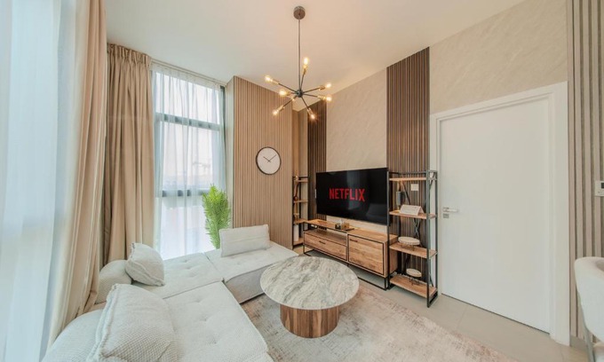 Sharjah Apartamento | 1BHK Elegant Apartment - The Artist Home