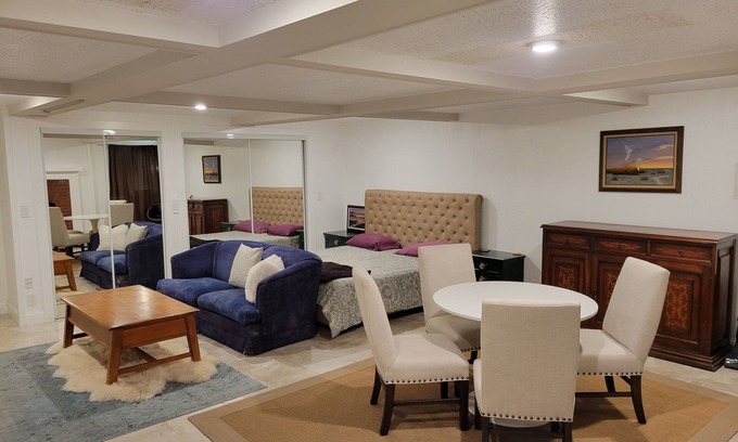Piedmont Apartamento | 1BR, 1BA spacious, fully furnished unit in best area with laundry, Wi-Fi, TV.