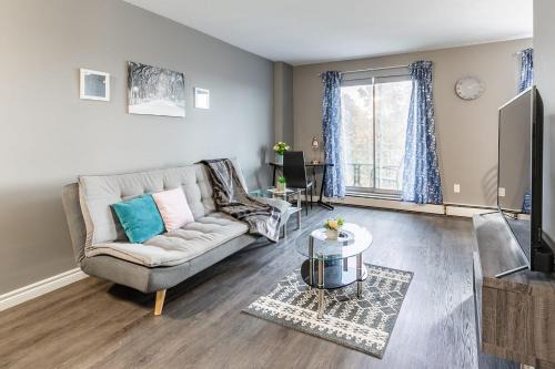Rosedale Apartamento | 1BR Apartment in Glenview West