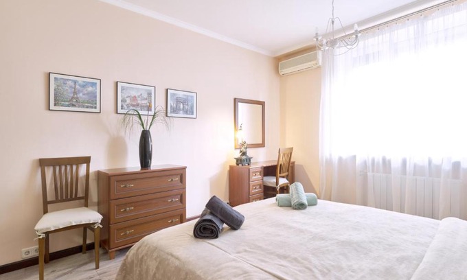 Podil Apartamento | 1BR apartment in the old city center (Kyïv)