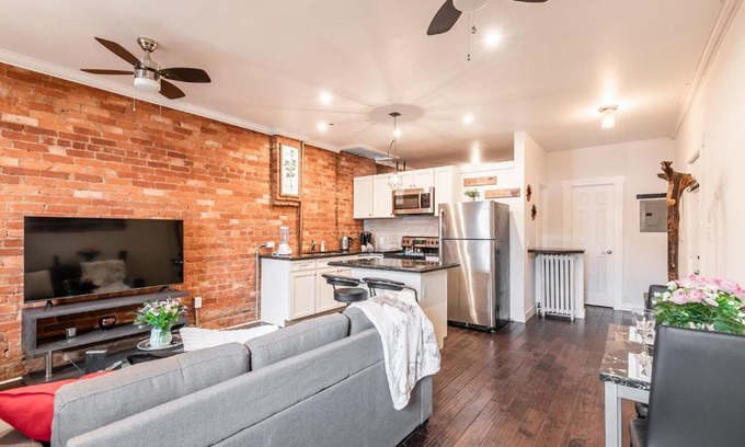 Central Hamilton Apartamento | 1BR -Boutique Apartment- PRIME Location