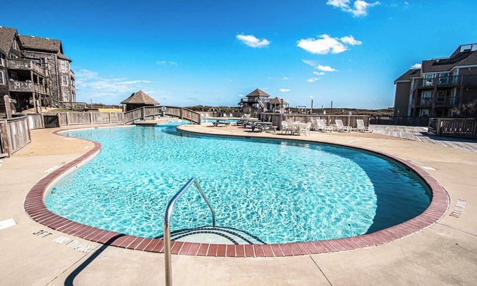 Duck Condominio | 1BR Coastal Condo w/ Pool Access