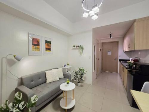 Barangka Ilaya Apartamento | 1BR Condotel with Balcony at SM Light Residences #LT11
