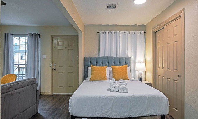 Boulevard Oaks Apartamento | 1BR Father's Montrose Estate E! Medical Center ⭐️⭐️⭐️⭐️⭐️