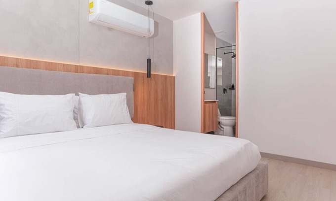 San Diego Apartamento | 1BR + Jacuzzi - El Poblado, Coworking Ready