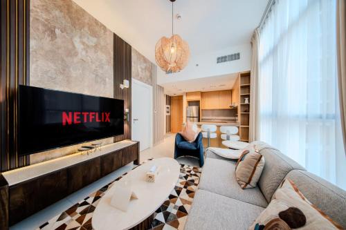 Sharjah Apartamento | 1BR Marble Mansion by Blue Cloud Holidays