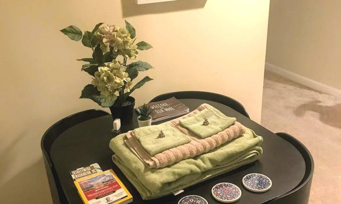 Park View Apartamento | 1BR Queen Suite w/Parking & Fast Fiber Internet